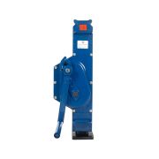 Домкрат реечный TOR ДРН 5000 5 т с низким подхватом и обрезиненной ручкой